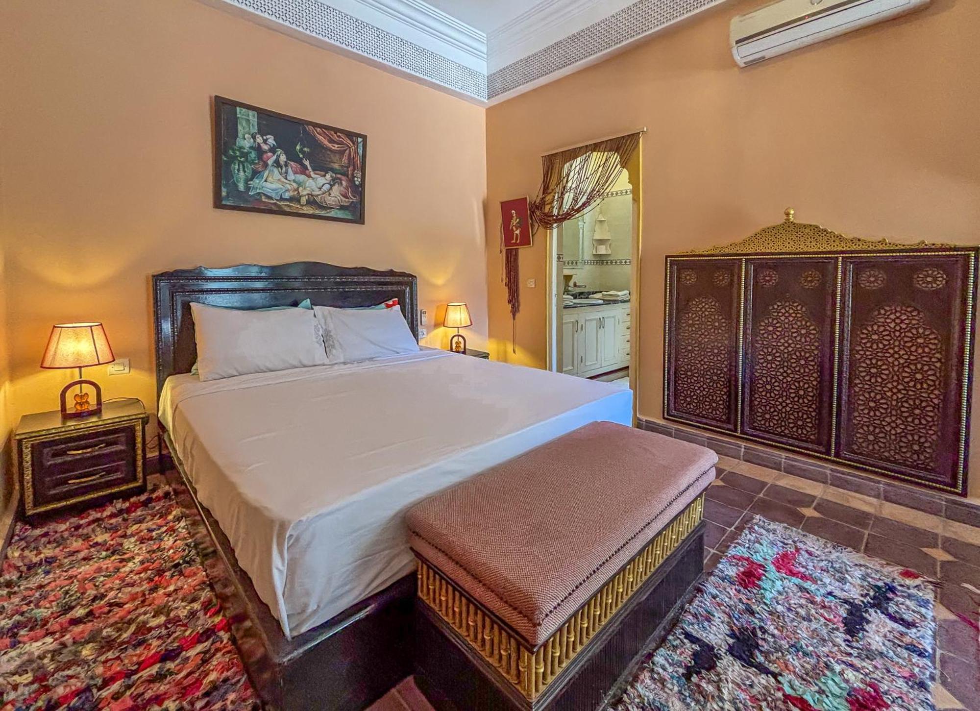 Bed and Breakfast Le Bleu House Sidi Abdallah Ghiat Exterior foto
