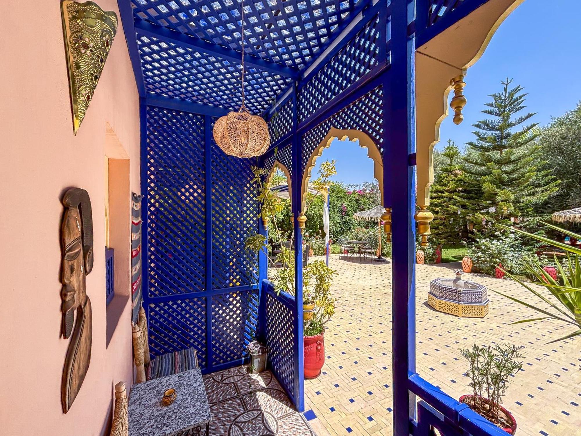 Bed and Breakfast Le Bleu House Sidi Abdallah Ghiat Exterior foto