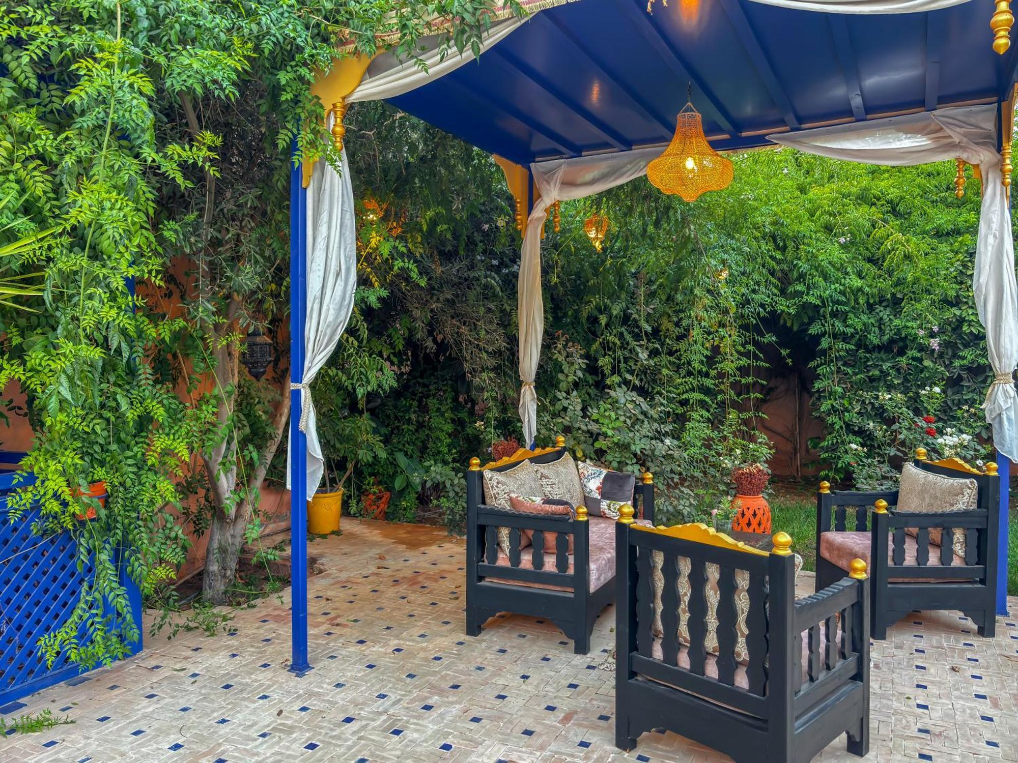 Bed and Breakfast Le Bleu House Sidi Abdallah Ghiat Exterior foto