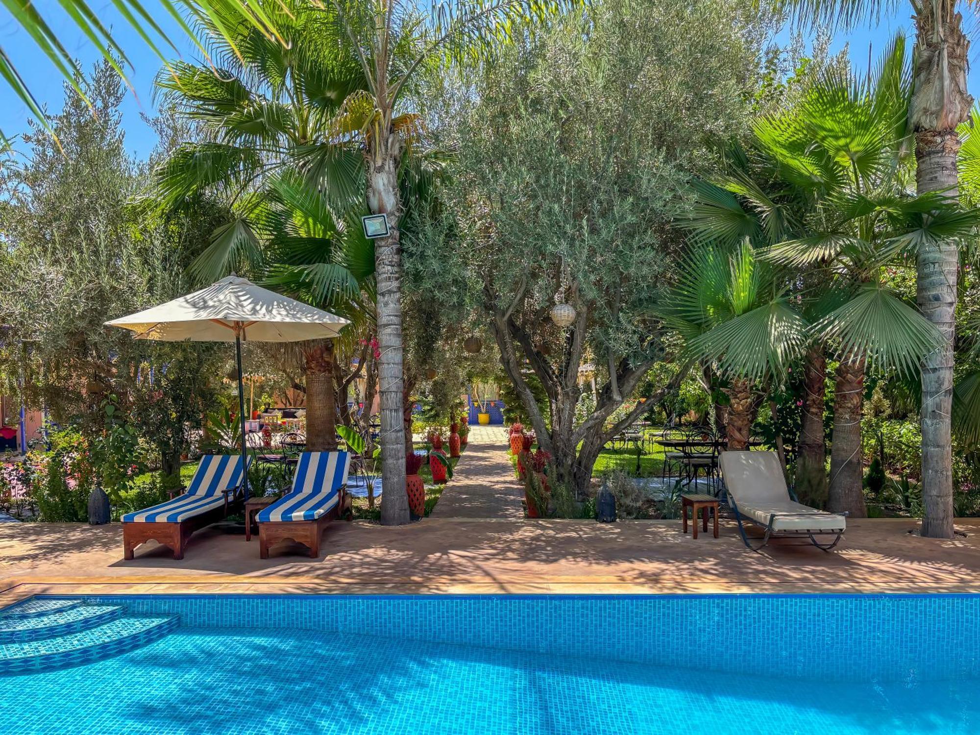 Bed and Breakfast Le Bleu House Sidi Abdallah Ghiat Exterior foto