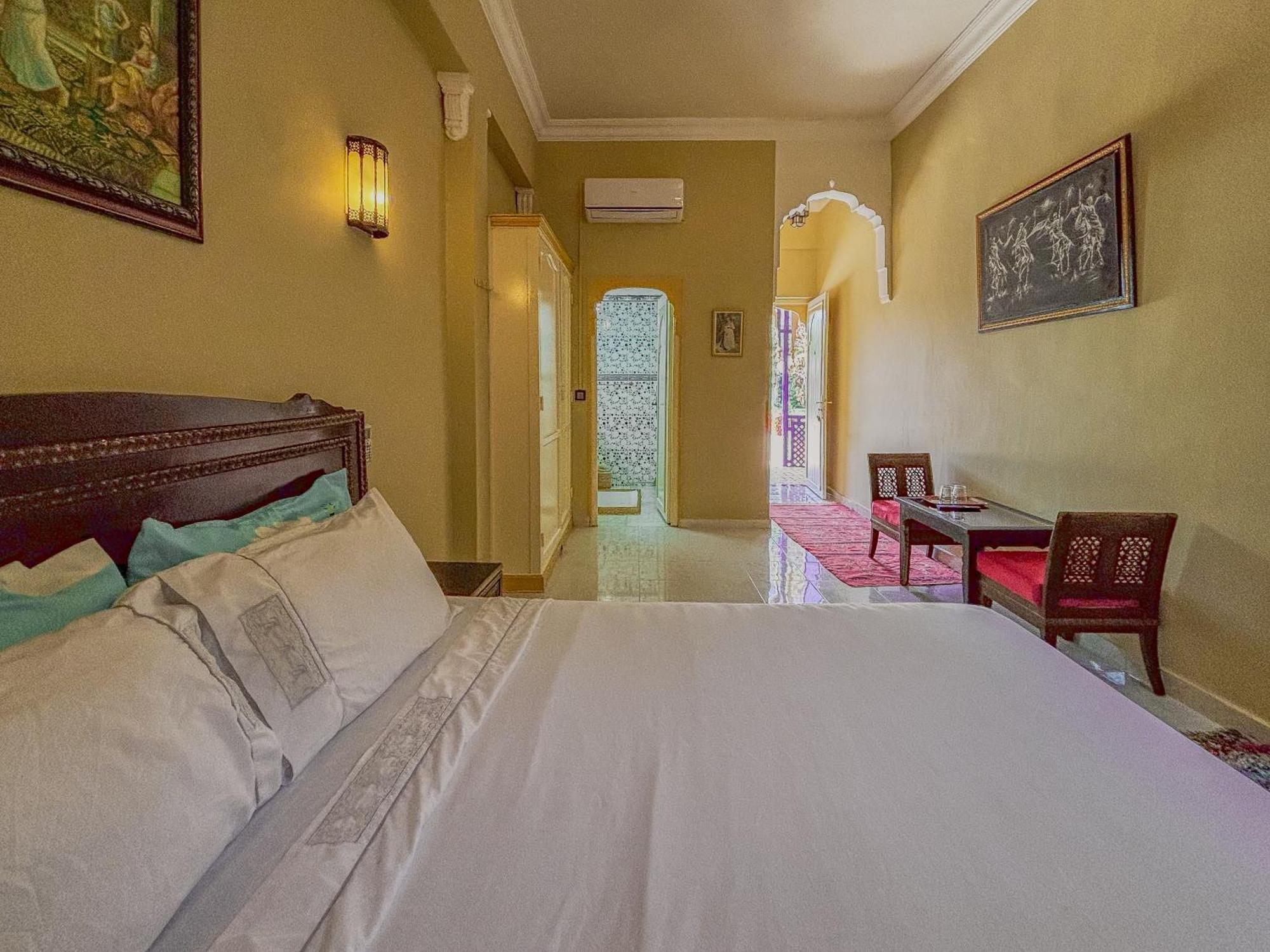 Bed and Breakfast Le Bleu House Sidi Abdallah Ghiat Exterior foto